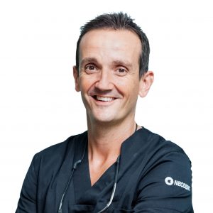 Dr. Alfredo González